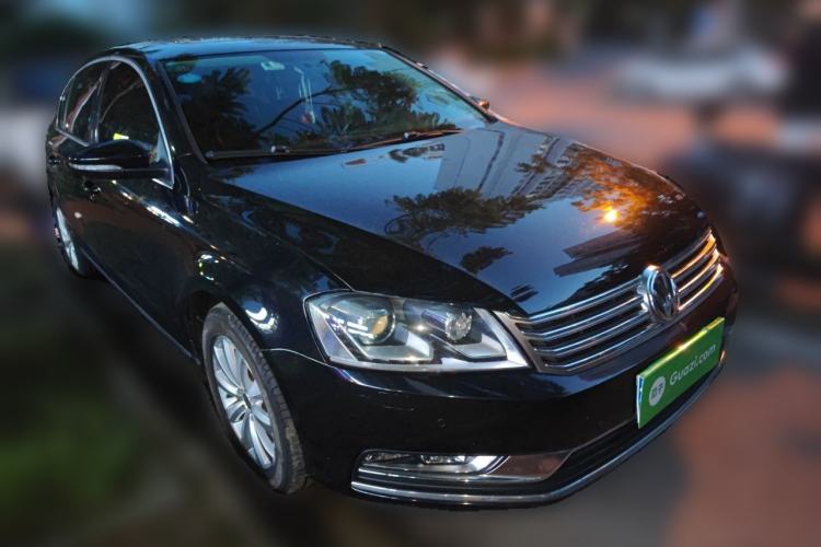 Used Volkswagen Magotan 2013 1.8TSI Luxury Model Front Right 45 Deg