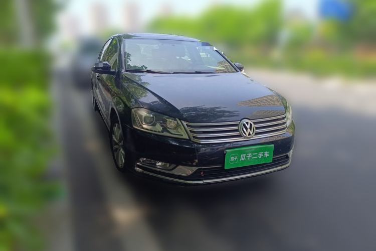 Used Volkswagen Magotan 2013 1.8TSI Luxury Model Front Right 45 Deg