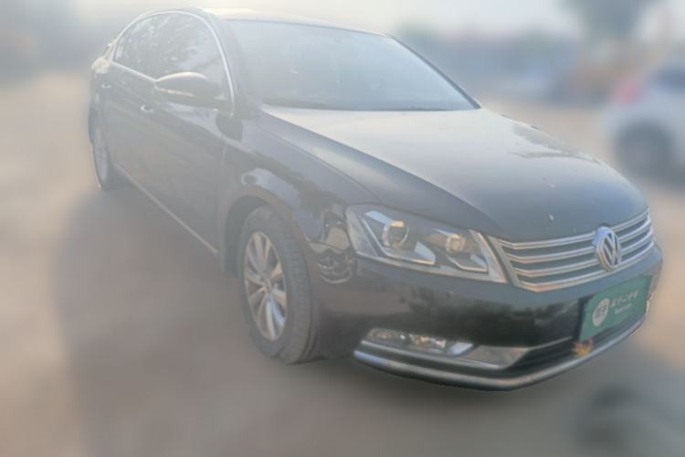 Used Volkswagen Magotan 2013 2.0 TSI Luxury Model Front Right 45 Deg