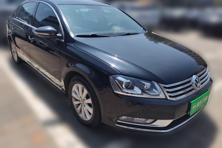Used Volkswagen Magotan 2013 2.0 TSI Luxury Model Front Right 45 Deg