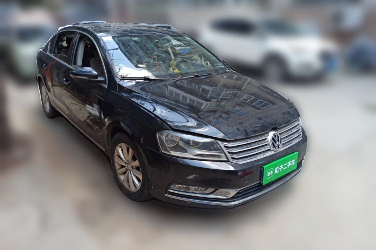 Used Volkswagen Magotan 2013 1.8TSI Premier Model Front Right 45 Deg