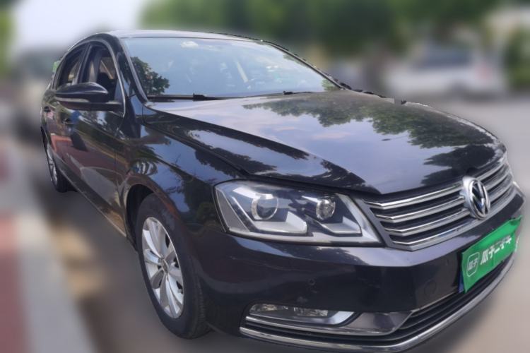 Used Volkswagen Magotan 2013 1.8TSI Luxury Model Front Right 45 Deg