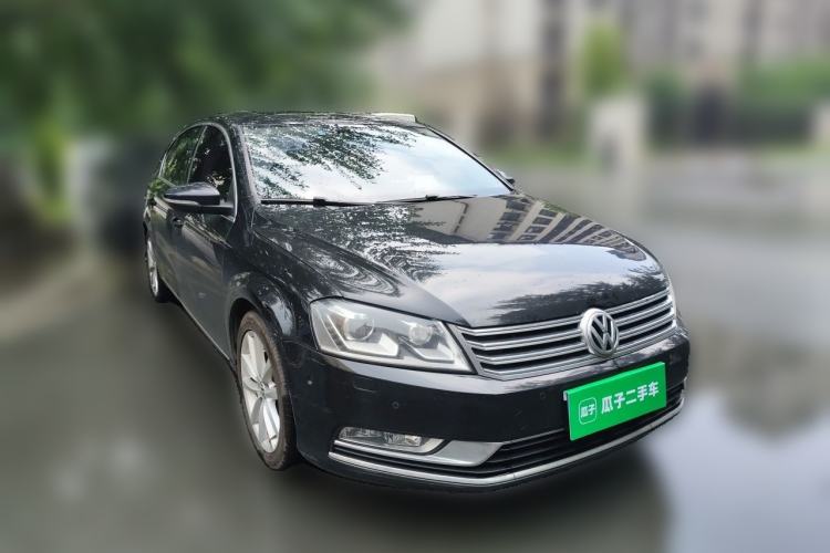 Used Volkswagen Magotan 2013 1.8TSI Prestige Model Front Right 45 Deg