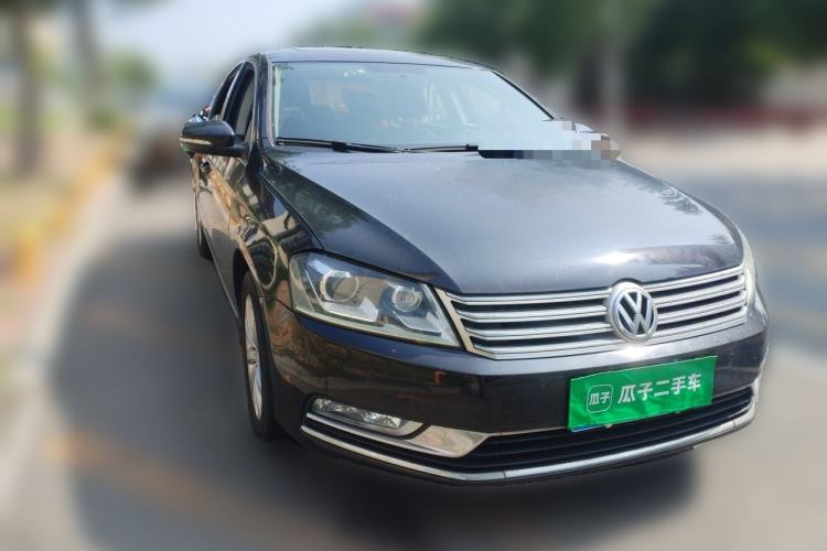 Used Volkswagen Magotan 2013 1.8TSI Luxury Model Front Right 45 Deg