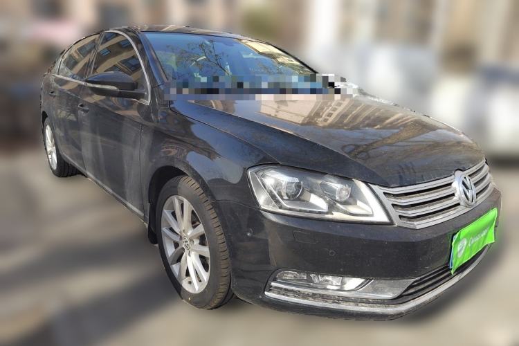 Used Volkswagen Magotan 2013 1.8TSI Prestige Model Front Right 45 Deg