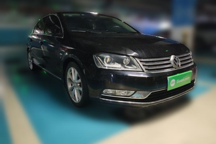 Used Volkswagen Magotan 2013 2.0 TSI Prestige Model Front Right 45 Deg