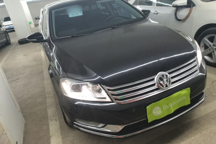 Used Volkswagen Magotan 2013 1.8TSI Luxury Model Front Right 45 Deg