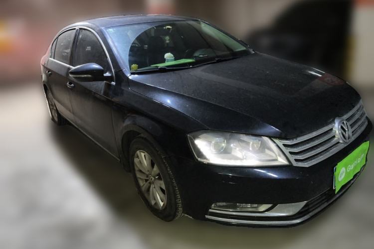 Used Volkswagen Magotan 2013 2.0 TSI Luxury Model Front Right 45 Deg