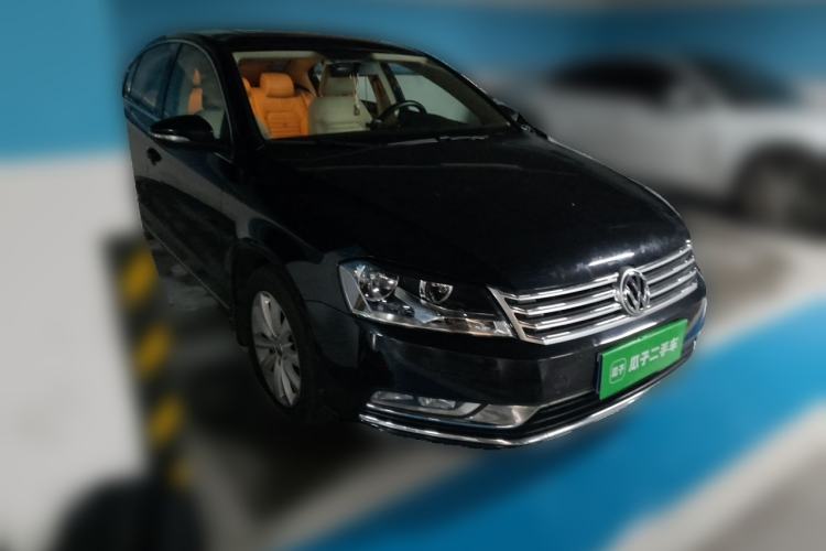 Used Volkswagen Magotan 2013 1.8TSI Premier Model Front Right 45 Deg