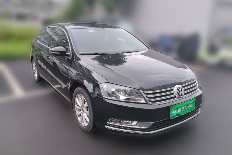 Used Volkswagen Magotan 2013 1.8TSI Premier Model Front Right 45 Deg