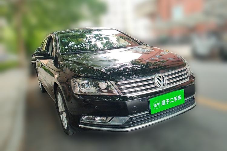 Used Volkswagen Magotan 2013 2.0 TSI Prestige Model Front Right 45 Deg