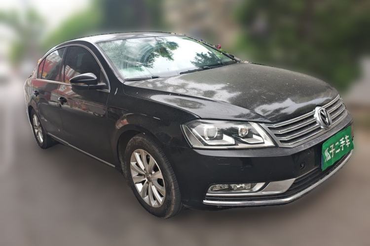 Used Volkswagen Magotan 2013 1.8TSI Luxury Model Front Right 45 Deg