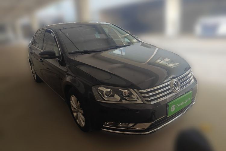 Used Volkswagen Magotan 2013 1.8TSI Premier Model Front Right 45 Deg