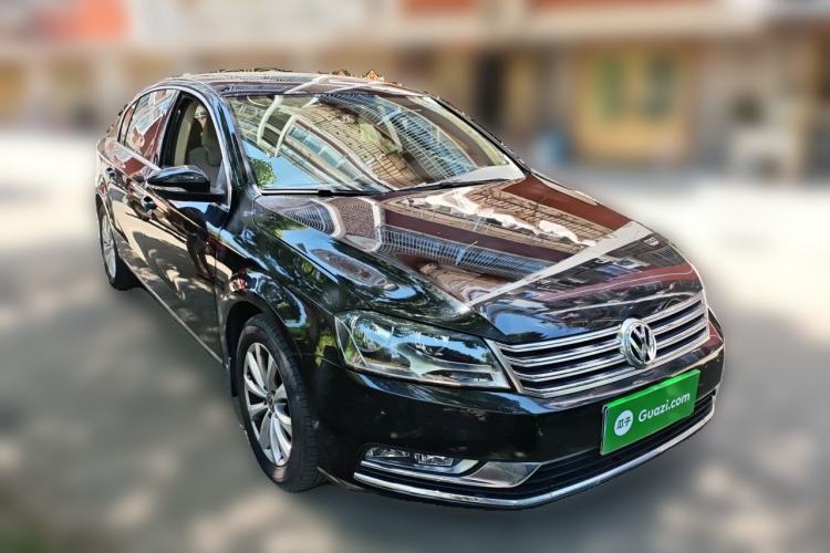 Used Volkswagen Magotan 2013 1.8TSI Premier Model Front Right 45 Deg