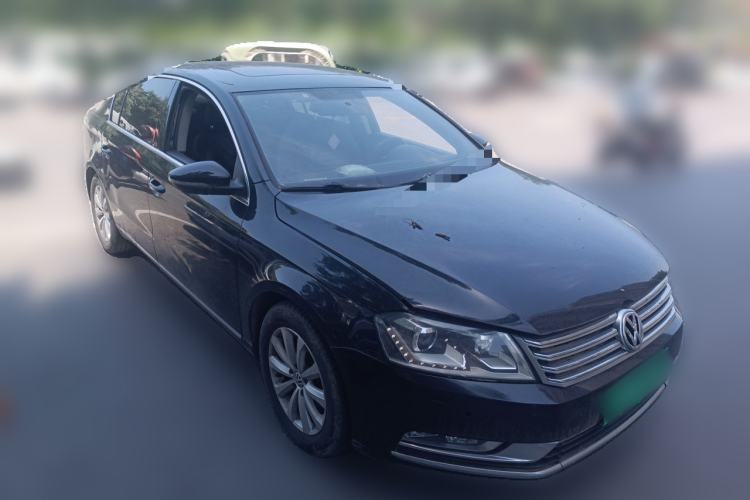 Used Volkswagen Magotan 2013 1.8TSI Luxury Model Front Right 45 Deg