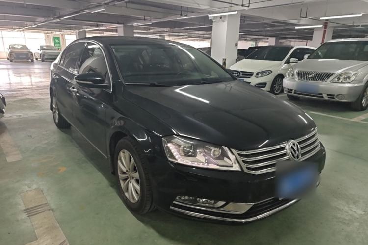 Used Volkswagen Magotan 2013 1.8TSI Luxury Model Front Right 45 Deg