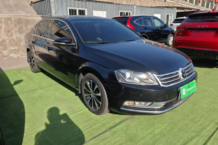 Used Volkswagen Magotan 2013 1.8TSI Luxury Model Front Right 45 Deg