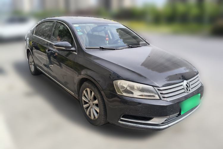 Used Volkswagen Magotan 2013 1.8TSI Premier Model Front Right 45 Deg