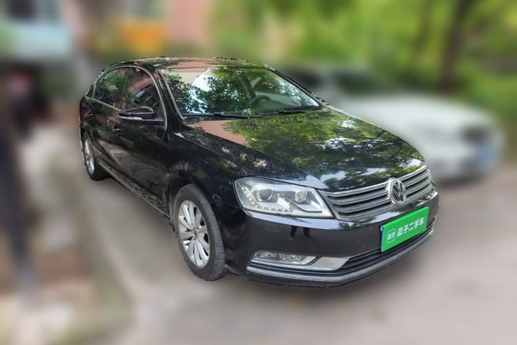 Used Volkswagen Magotan 2013 1.8TSI Premier Model Front Right 45 Deg