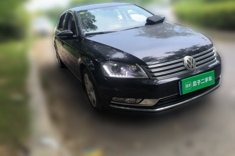 Used Volkswagen Magotan 2013 2.0 TSI Ultimate Model Front Right 45 Deg