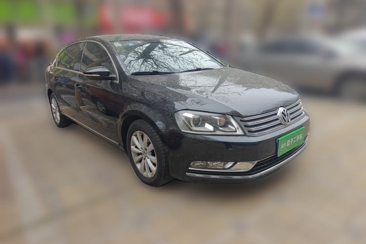 Used Volkswagen Magotan 2013 1.8TSI Premier Model Front Right 45 Deg
