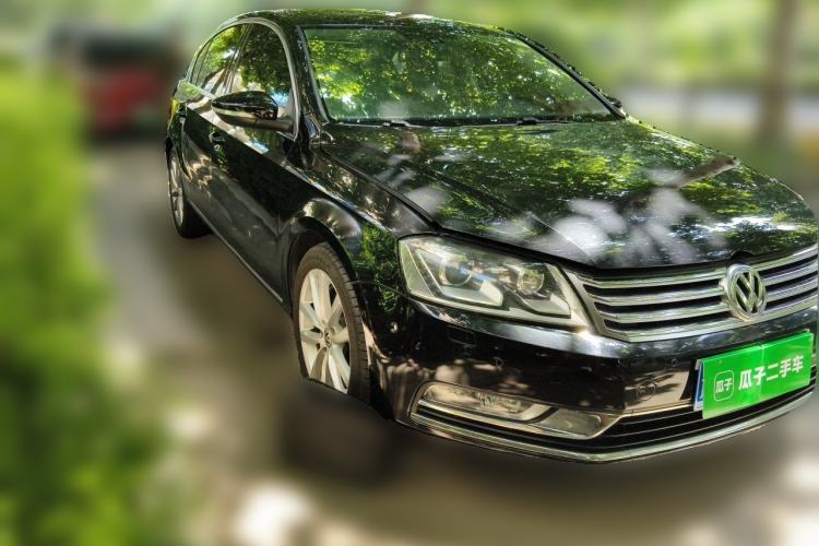 Used Volkswagen Magotan 2013 2.0 TSI Prestige Model Front Right 45 Deg