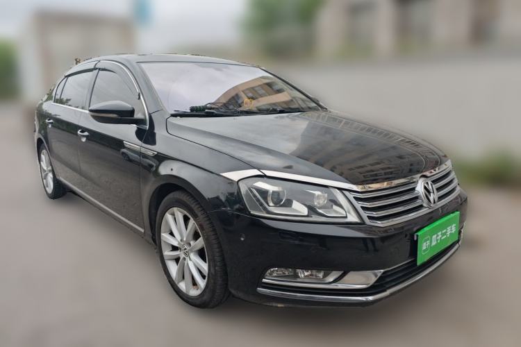 Used Volkswagen Magotan 2013 1.8TSI Prestige Model Front Right 45 Deg