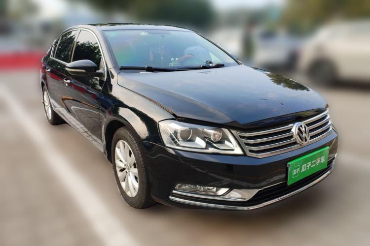 Used Volkswagen Magotan 2013 1.8TSI Premier Model Front Right 45 Deg