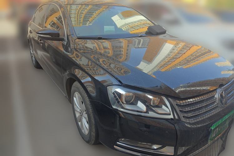 Used Volkswagen Magotan 2013 1.8TSI Luxury Model Front Right 45 Deg