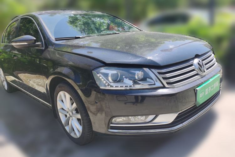 Used Volkswagen Magotan 2013 1.8TSI Prestige Model Front Right 45 Deg