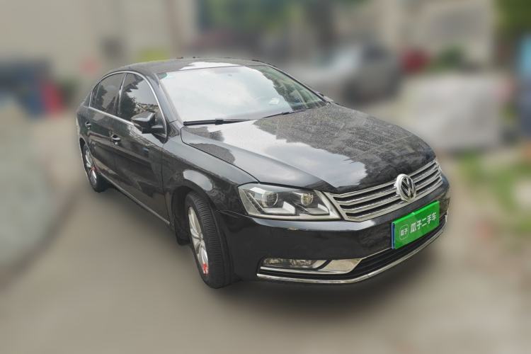 Used Volkswagen Magotan 2013 2.0 TSI Luxury Model Front Right 45 Deg