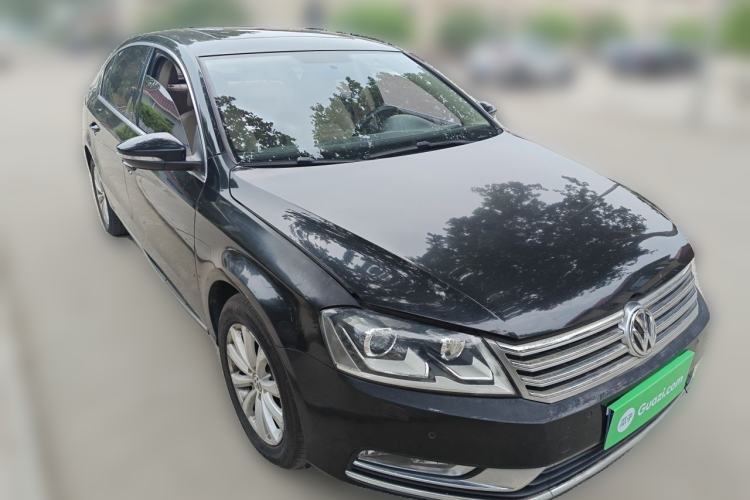 Used Volkswagen Magotan 2013 1.8TSI Luxury Model Front Right 45 Deg