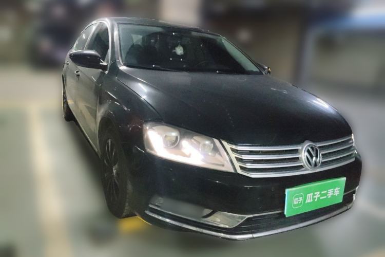 Used Volkswagen Magotan 2013 1.8TSI Luxury Model Front Right 45 Deg