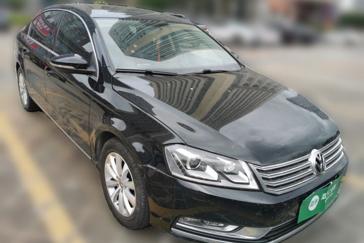 Used Volkswagen Magotan 2013 2.0 TSI Luxury Model Front Right 45 Deg