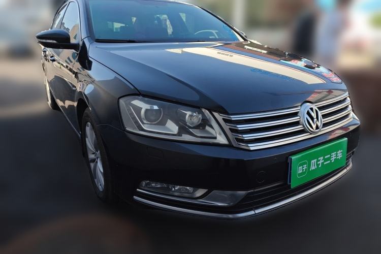 Used Volkswagen Magotan 2013 1.8TSI Luxury Model Front Right 45 Deg