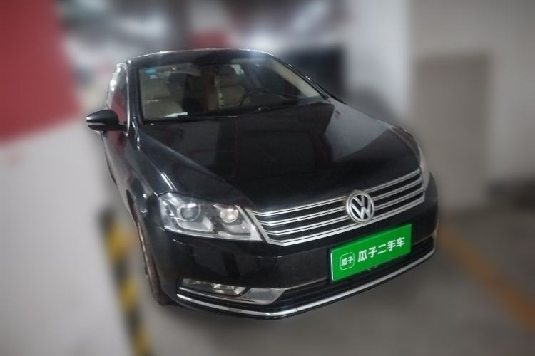 Used Volkswagen Magotan 2013 1.8TSI Luxury Model Front Right 45 Deg