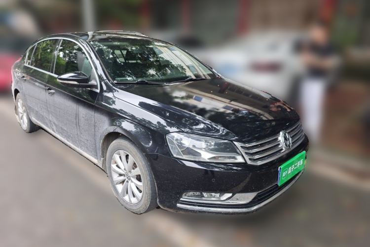 Used Volkswagen Magotan 2013 1.8TSI Premier Model Front Right 45 Deg