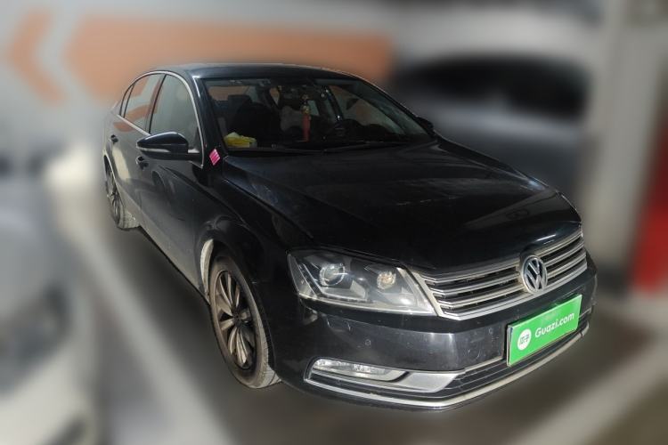 Used Volkswagen Magotan 2013 2.0 TSI Luxury Model Front Right 45 Deg