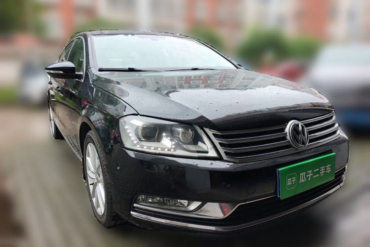 Used Volkswagen Magotan 2013 1.8TSI Prestige Model Front Right 45 Deg
