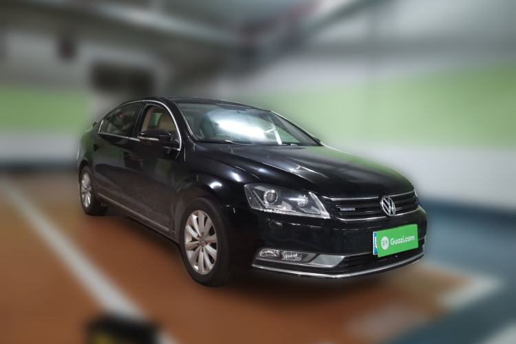 Used Volkswagen Magotan 2013 1.8TSI Luxury Model Front Right 45 Deg