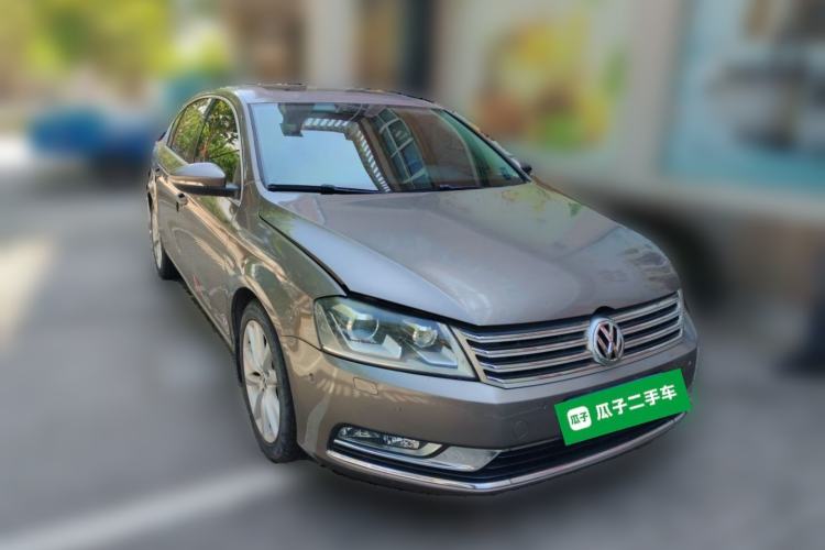 Used Volkswagen Magotan 2013 1.8TSI Prestige Model Front Right 45 Deg