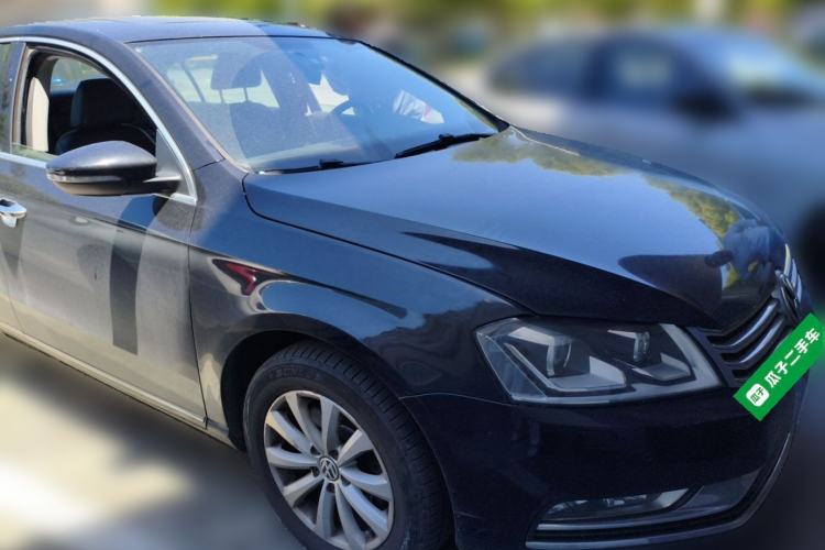 Used Volkswagen Magotan 2013 1.8TSI Luxury Model Front Right 45 Deg