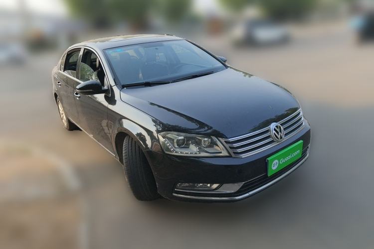 Used Volkswagen Magotan 2013 1.8TSI Luxury Model Front Right 45 Deg