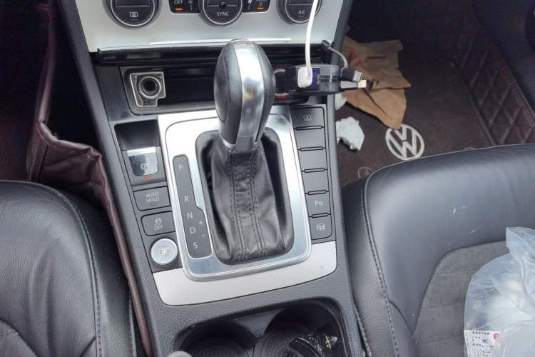 Used Volkswagen Magotan 2013 2.0 TSI Prestige Model Gear Lever