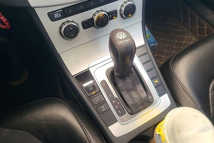 Used Volkswagen Magotan 2013 1.8TSI Luxury Model Gear Lever