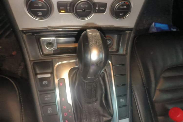 Used Volkswagen Magotan 2013 1.8TSI Luxury Model Gear Lever