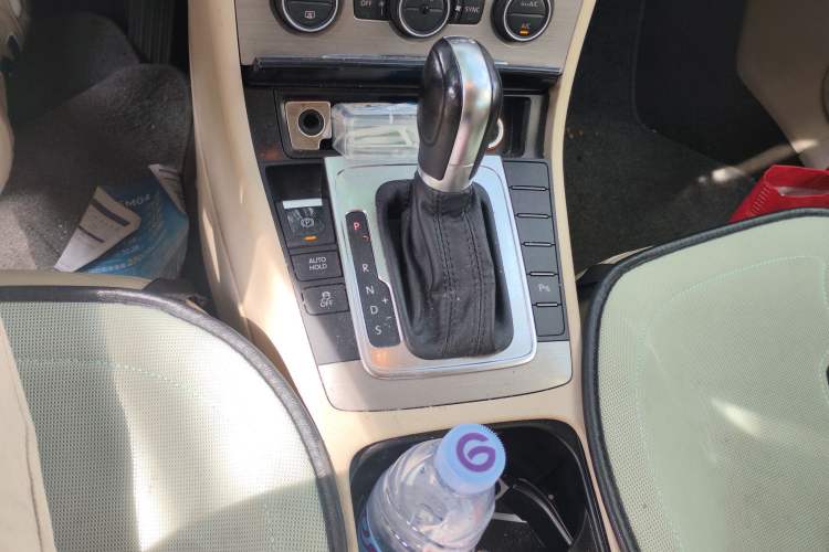 Used Volkswagen Magotan 2013 1.8TSI Luxury Model Gear Lever