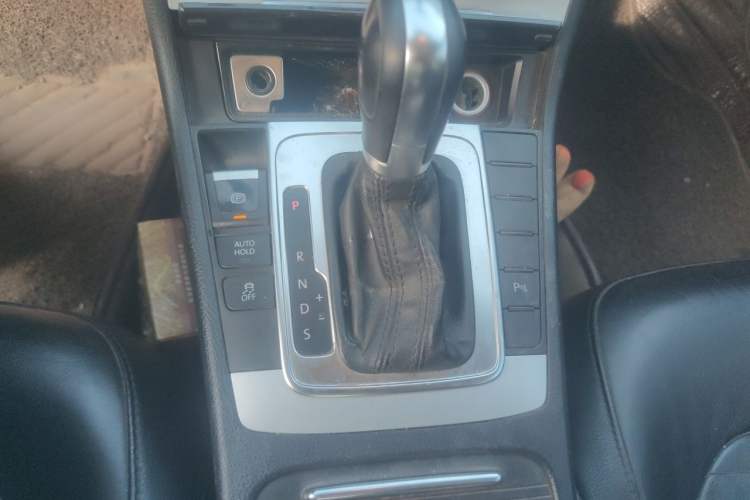 Used Volkswagen Magotan 2013 2.0 TSI Luxury Model Gear Lever