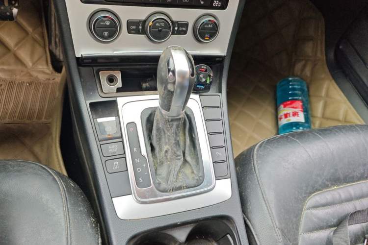 Used Volkswagen Magotan 2013 2.0 TSI Luxury Model Gear Lever