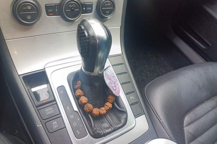 Used Volkswagen Magotan 2013 2.0 TSI Luxury Model Gear Lever